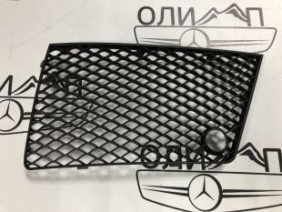 Решетка  правая бампера на Mercedes GL x166 amg