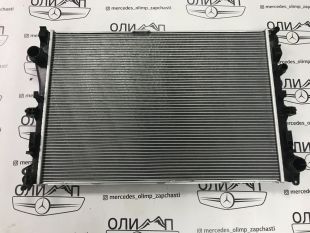 Радиатор охлаждения двигателя на Mercedes C class w205 E class w213 E class w238 Купе